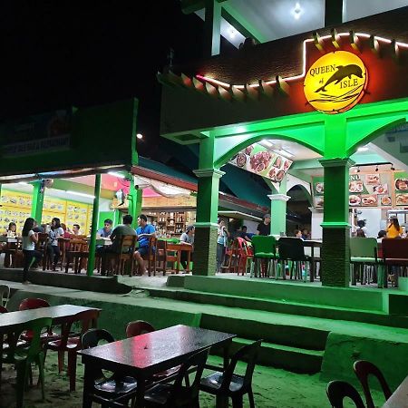 Queen Of Isle Cottages And Restaurant Puerto Galera Exterior foto